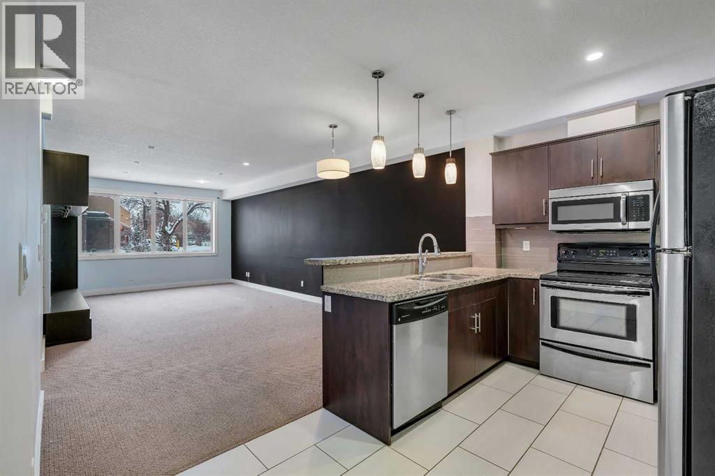 Apartment for Sale in 105, 320 12 Avenue NE|Calgary, Alberta T2E1A4 2