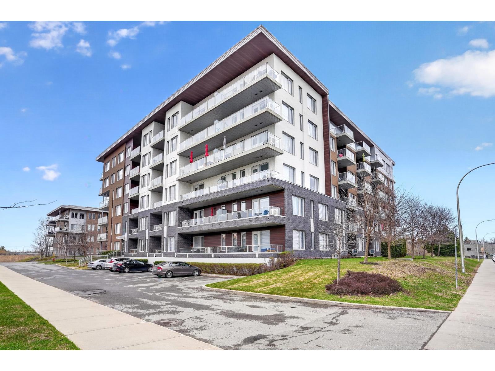40 Rue Simon-Lussier, #406, Blainville, Quebec J7C0M6