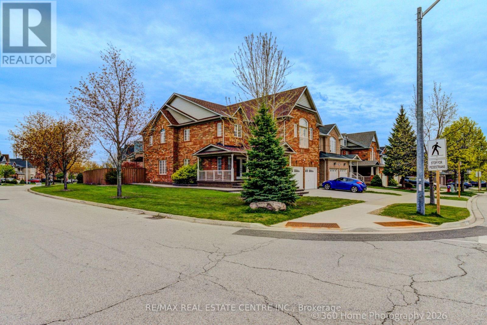 GIA NGUYEN | REALTOR.ca
