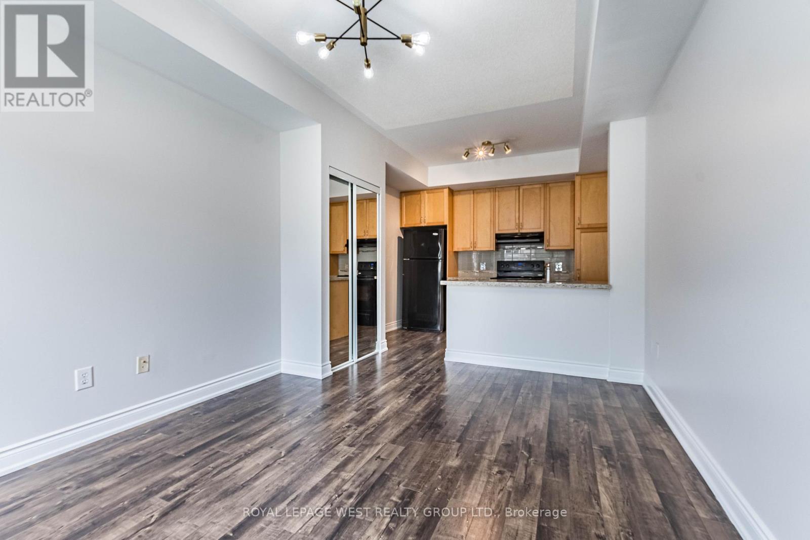 Row / Townhouse for Sale in 110 - 5035 OSCAR PETERSON BOULEVARD|Mississauga (Churchill Meadows), Ontario L5M0P4 3