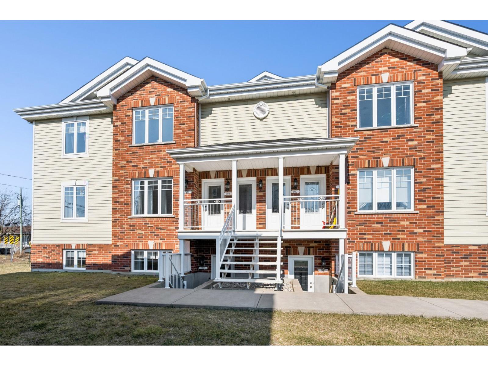 1 Rue William, #104, Mercier, Quebec J6R1A5
