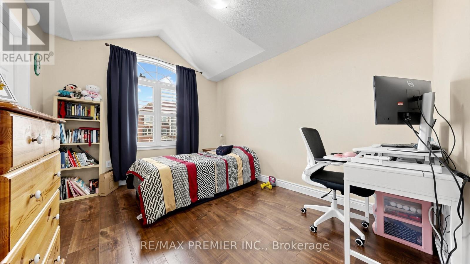 property-image
