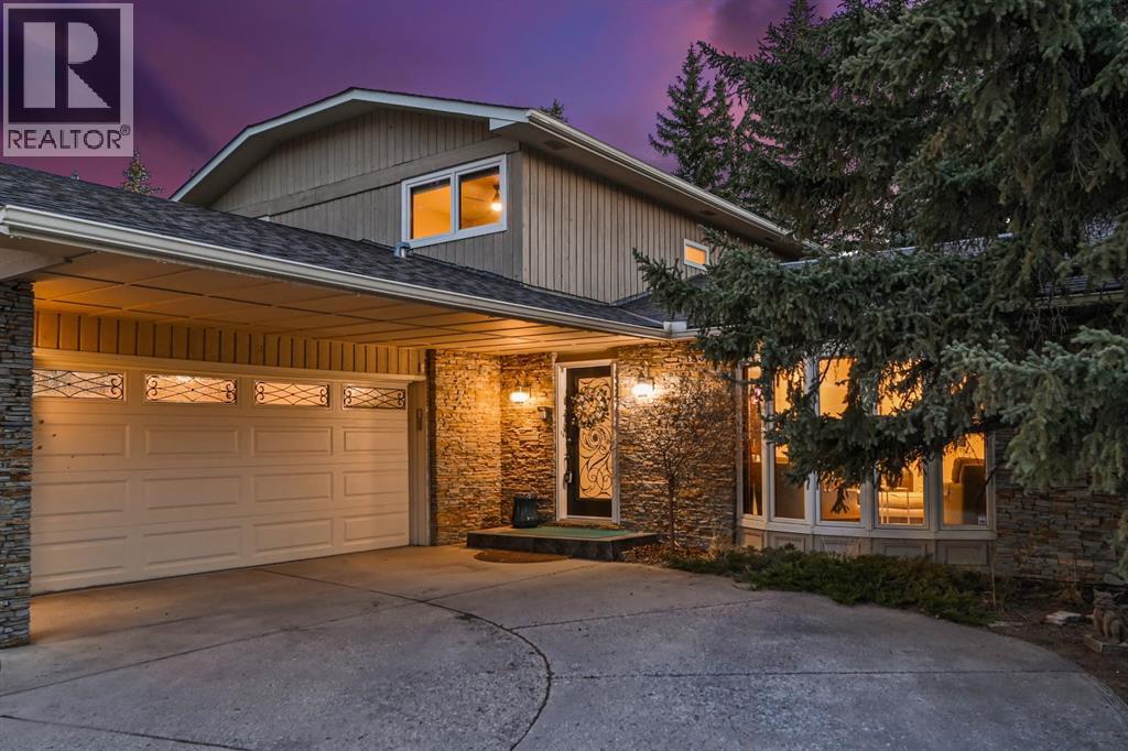 House for Sale in 107 Pump Hill Place SW|Calgary, Alberta T2V4C6 2