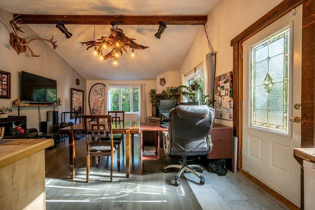 For sale: 6-8 Ch. de la Colline, Saint-Sauveur, Quebec J0R1R2 ...