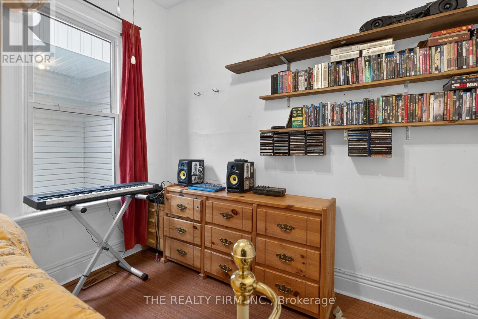 property-image