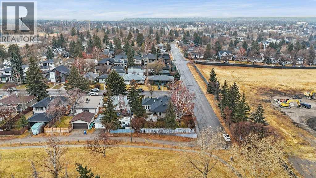 House for Sale in 3204 24A Street SW|Calgary, Alberta T3C1W7 4