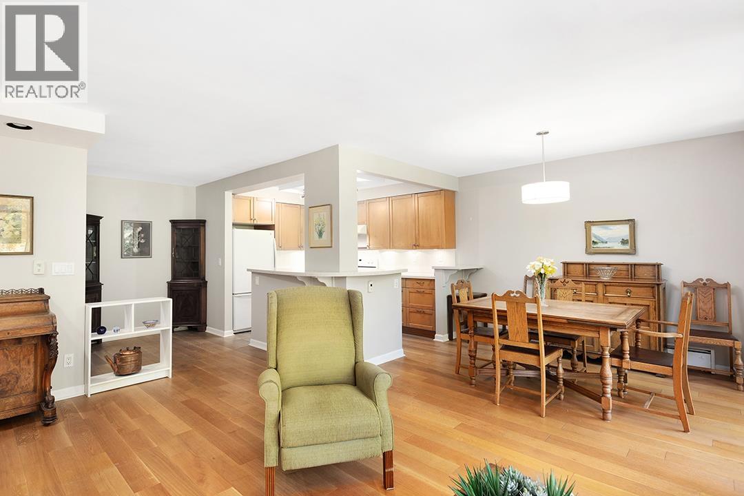 309 4101 YEW STREET|Vancouver, British Columbia V6L3B7