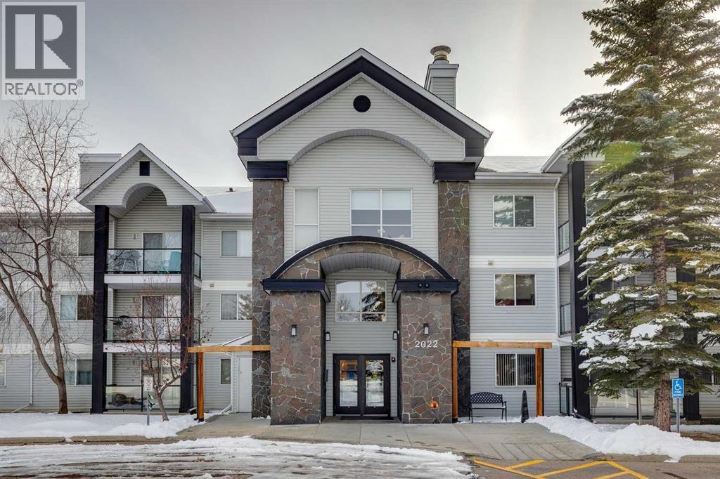 Apartment for Sale in 106, 2022 Canyon Meadows Drive SE|Calgary, Alberta T2J7H1 2