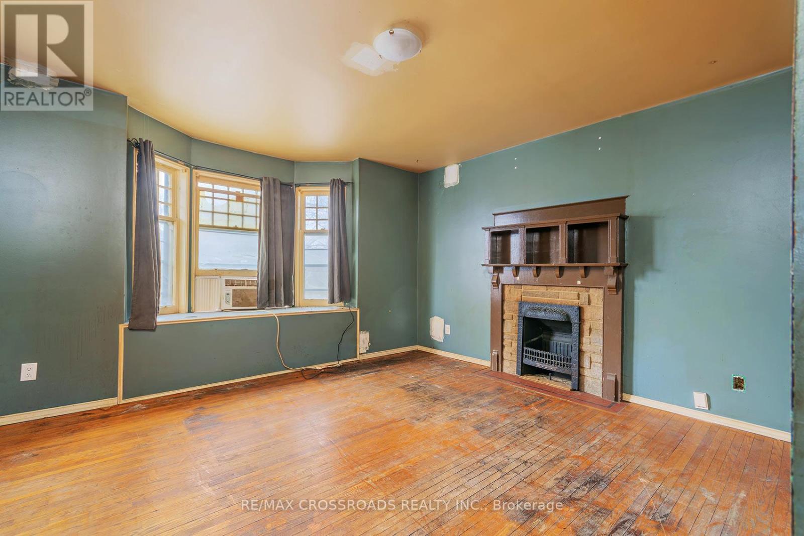 property-image