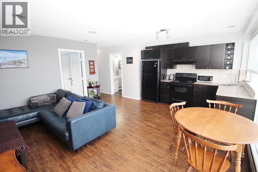 Apartment for Sale in 402, 1612 14 Avenue SW|Calgary, Alberta T3C0W5