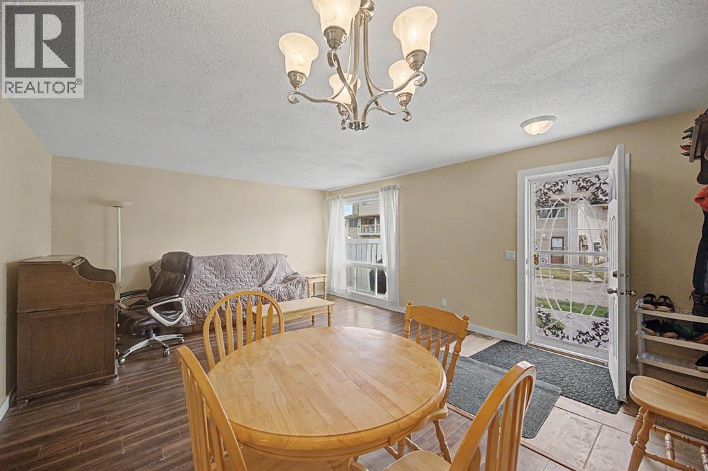 Row / Townhouse for Sale in 814, 200 Brookpark Drive SW|Calgary, Alberta T2W3E5 5