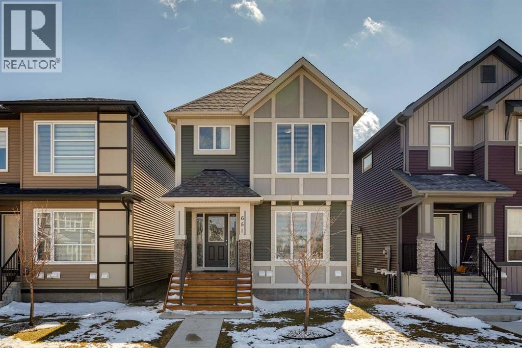 House for Sale in 651 Savanna Landing NE|Calgary, Alberta T3J2E4 2
