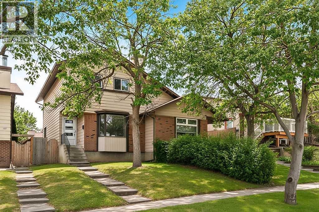 Duplex for Sale in 129 Berwick Drive NW|Calgary, Alberta T3K1E7