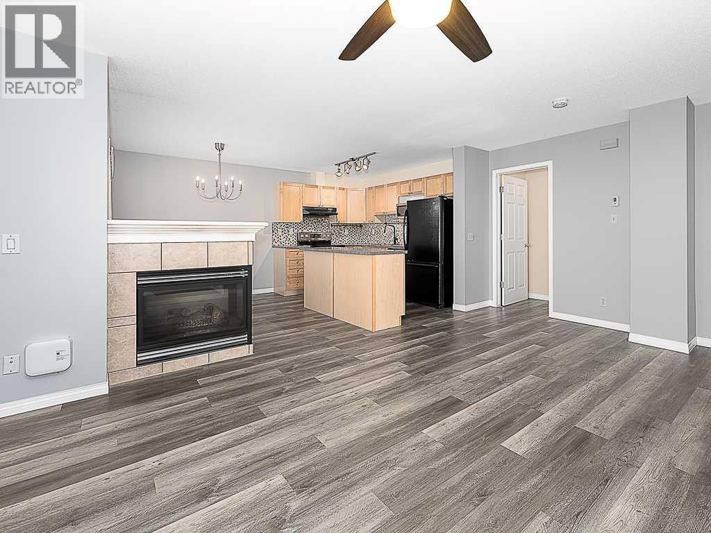 Row / Townhouse for Sale in 172 Simcoe Place SW|Calgary, Alberta T3H4T7 5