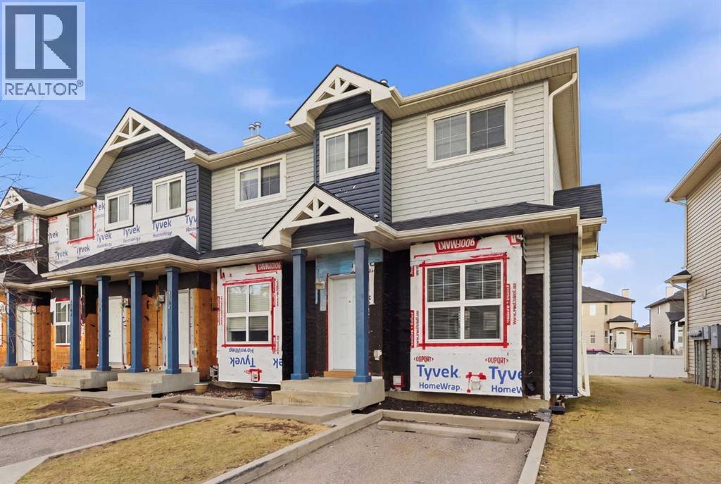 Row / Townhouse for Sale in 6108, 111 Tarawood Lane NE|Calgary, Alberta T3J0C1 2