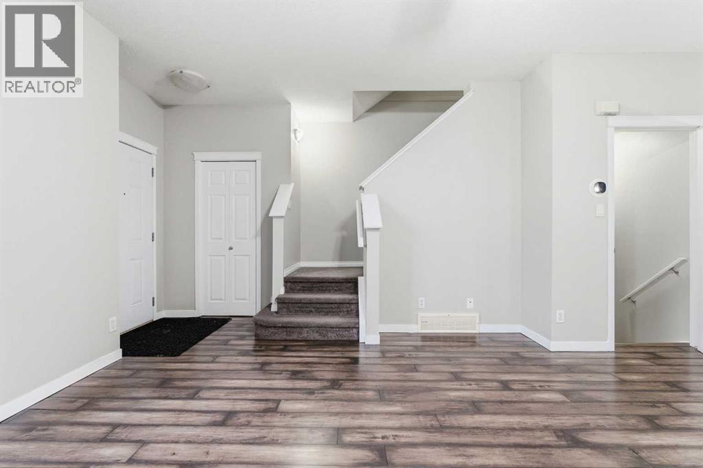 Row / Townhouse for Sale in 6108, 111 Tarawood Lane NE|Calgary, Alberta T3J0C1 3