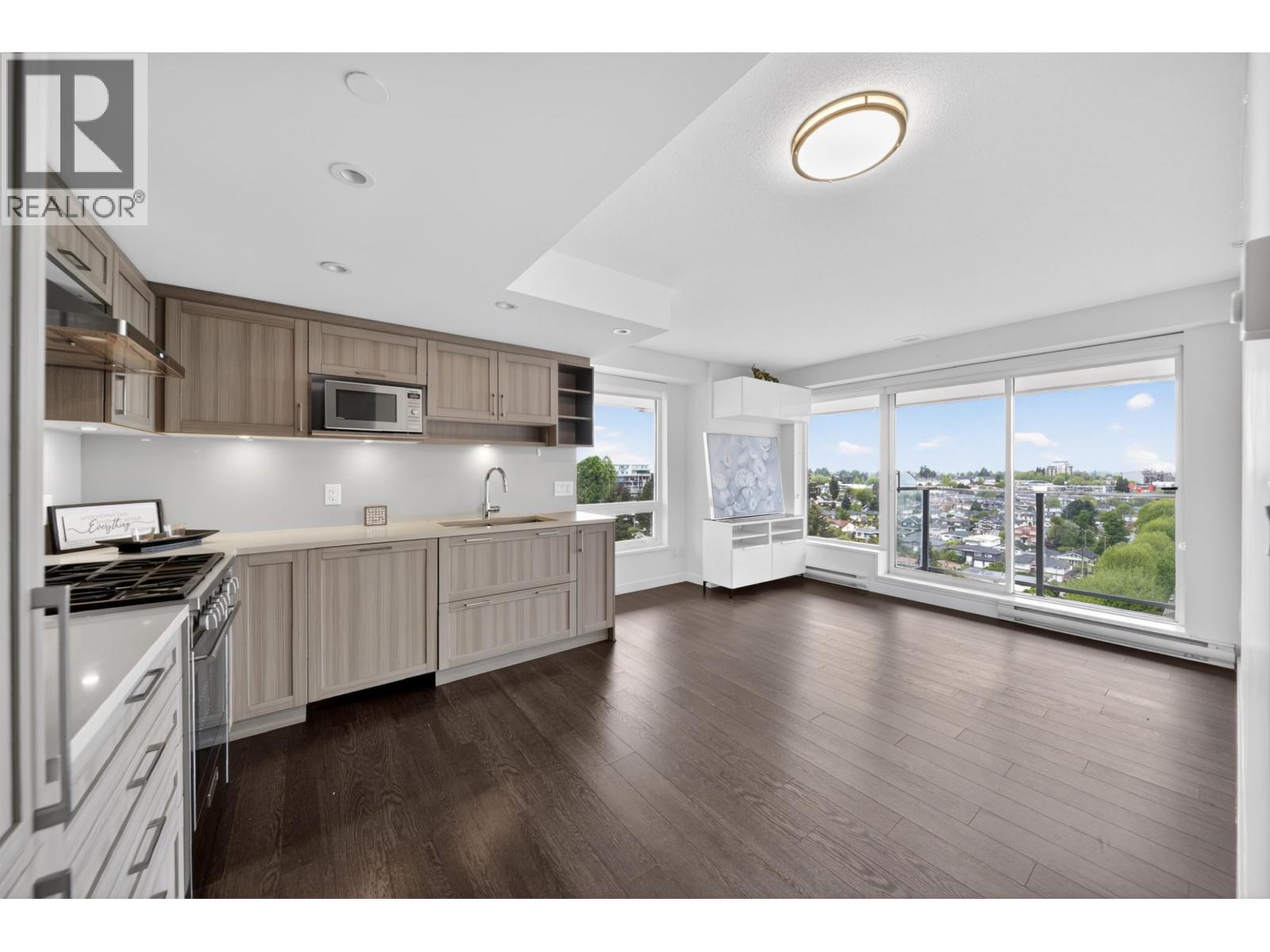 1502 5470 ORMIDALE STREET|Vancouver, British Columbia V5R0G6