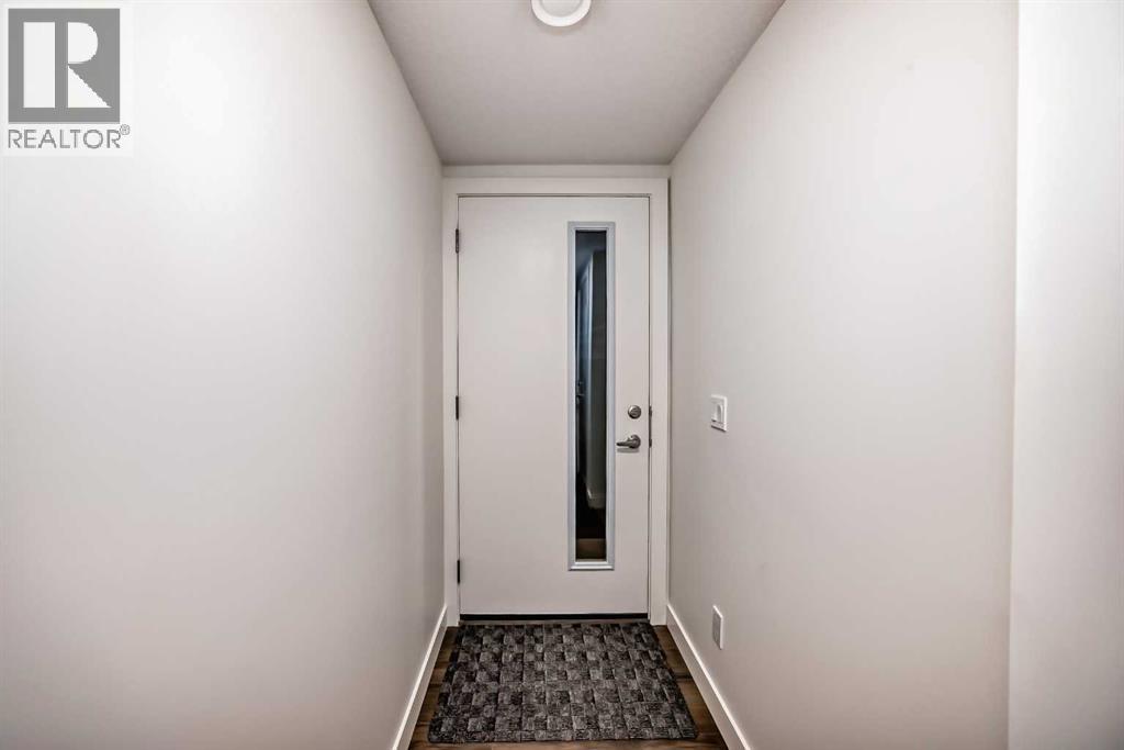 Row / Townhouse for Sale in 76 Tuscany Summit Square NW|Calgary, Alberta T3L0G1 5