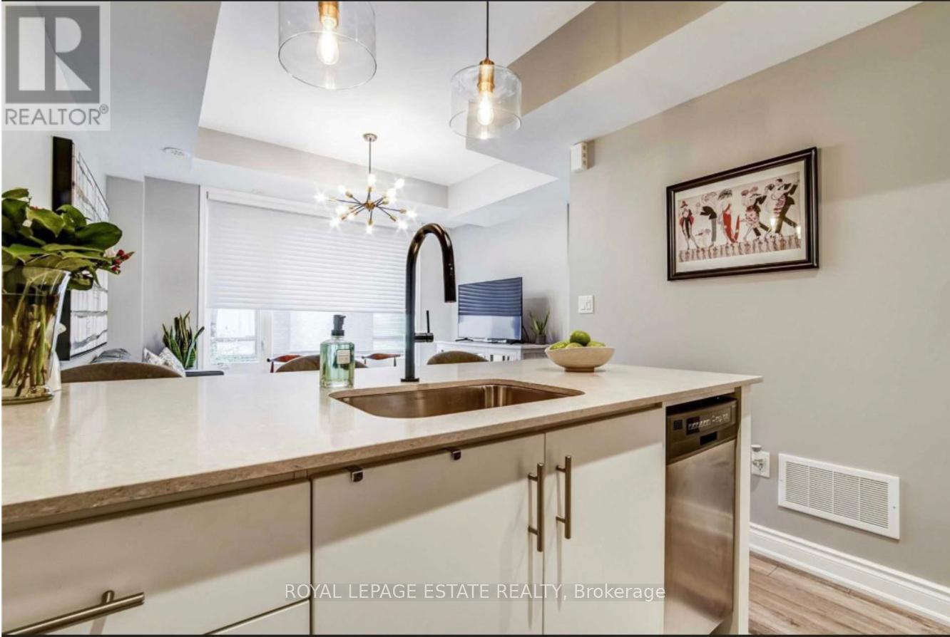 Row / Townhouse for Sale in 66 - 28 FIELDWAY ROAD|Toronto (Islington-City Centre West), Ontario M8Z0E3 3