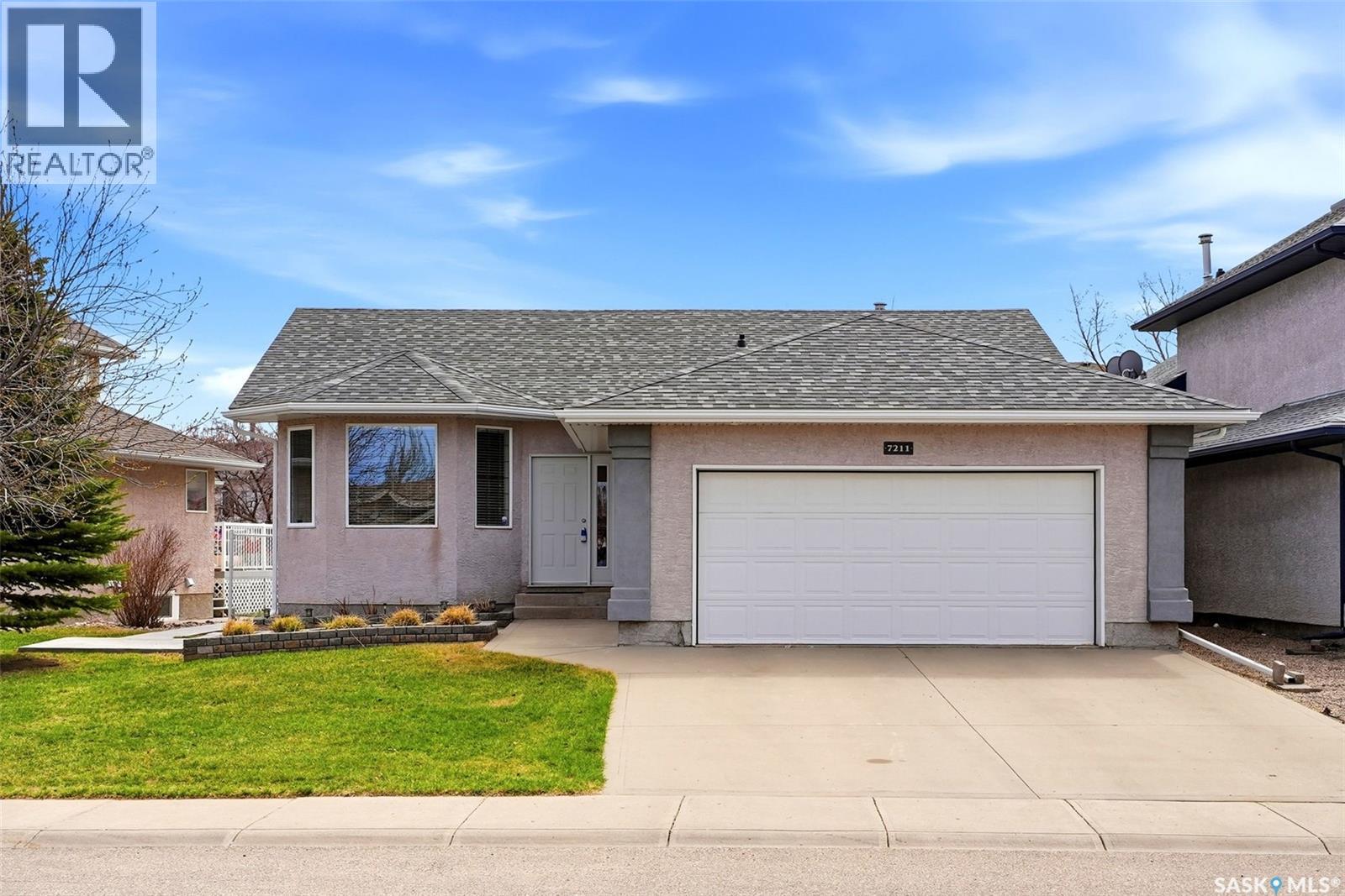 7211 MAPLE VIEW CRESCENT