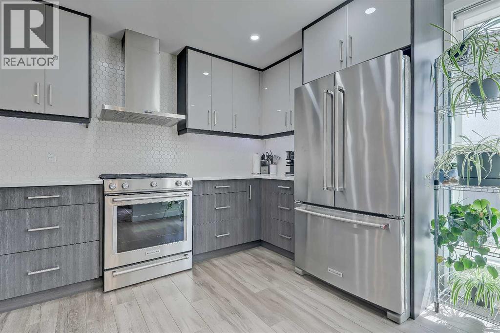 Row / Townhouse for Sale in 903, 3240 66 Avenue SW|Calgary, Alberta T3E6M5 4
