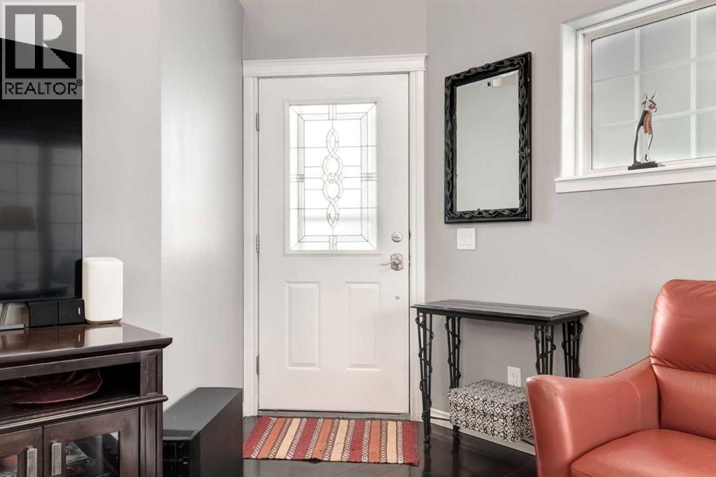 Row / Townhouse for Sale in 206, 1997 Sirocco Drive SW|Calgary, Alberta T3H3E6 3