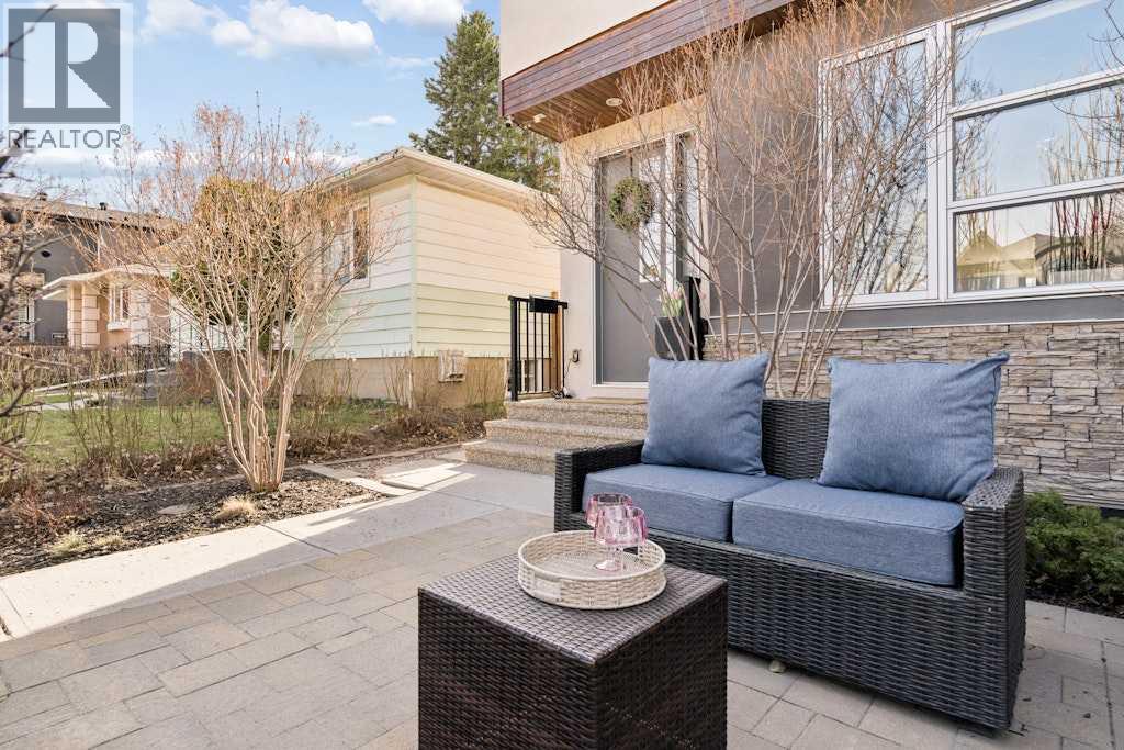 Duplex for Sale in 2825 35 Street SW|Calgary, Alberta T3E2Y4 2