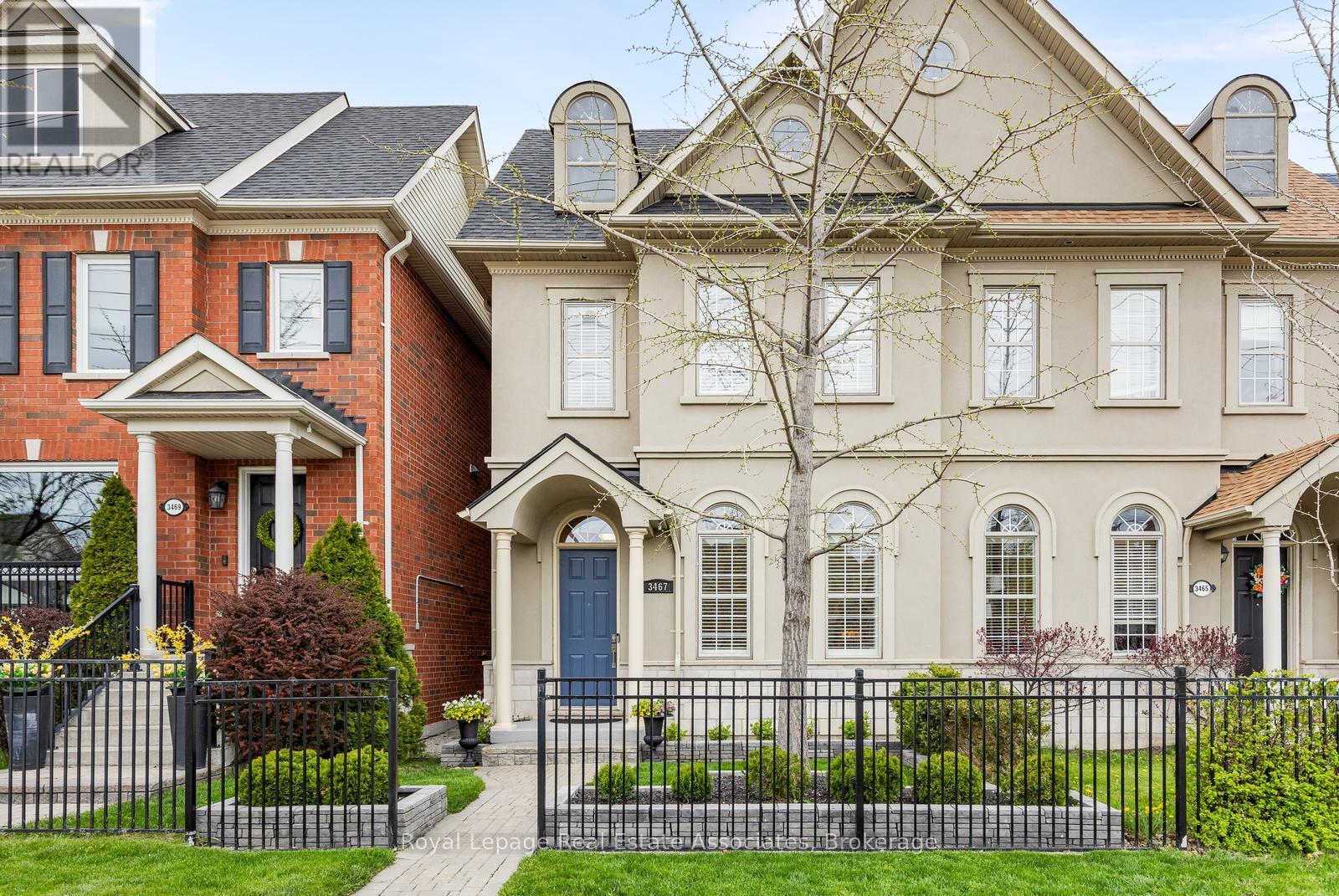Row / Townhouse for Sale in 3467 EGLINTON AVENUE W|Mississauga (Churchill Meadows), Ontario L5M7T7