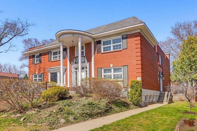 10285 Av. D'Auteuil, Montréal (Ahuntsic-Cartierville), Quebec H3L2K2