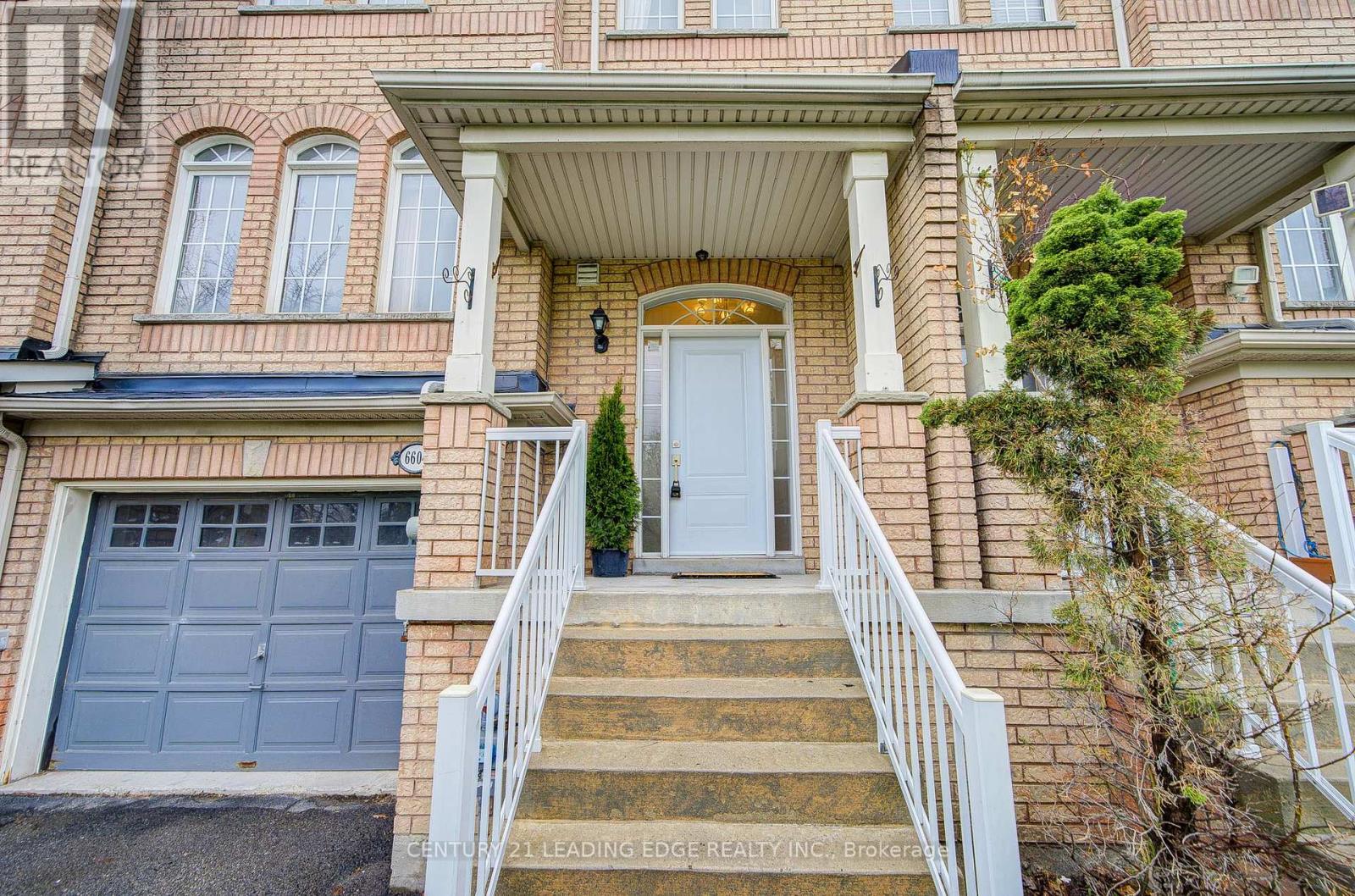 Row / Townhouse for Sale in 6604 OPERA GLASS CRESCENT|Mississauga (Meadowvale Village), Ontario L5W1R8 4