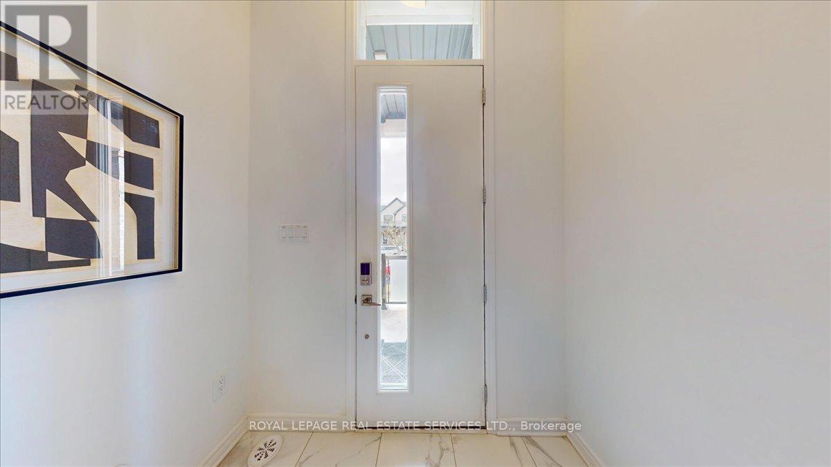 Row / Townhouse for Sale in 1176 WHEAT BOOM DRIVE|Oakville (JM Joshua Meadows), Ontario L6H7W4 3