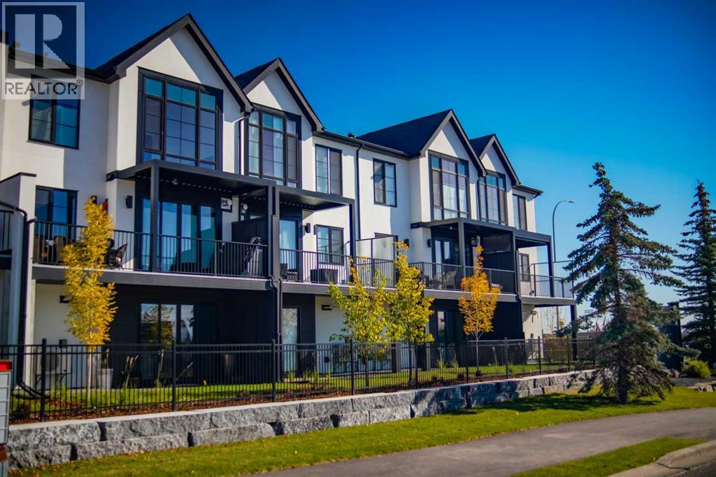 Row / Townhouse for Sale in 105, 1700 73 Street SW|Calgary, Alberta T3H0J6 2