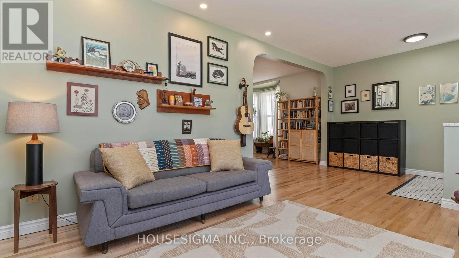 property-image