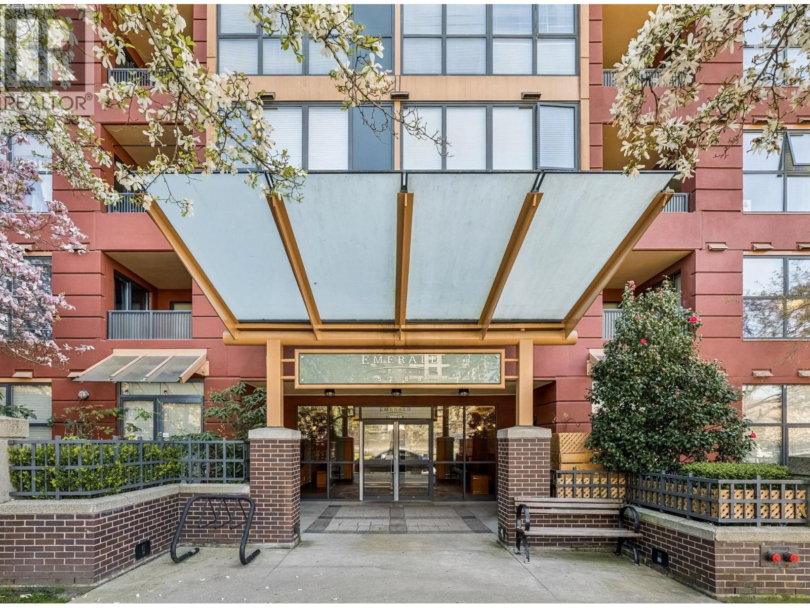 610 5288 MELBOURNE STREET|Vancouver, British Columbia V5R6E6