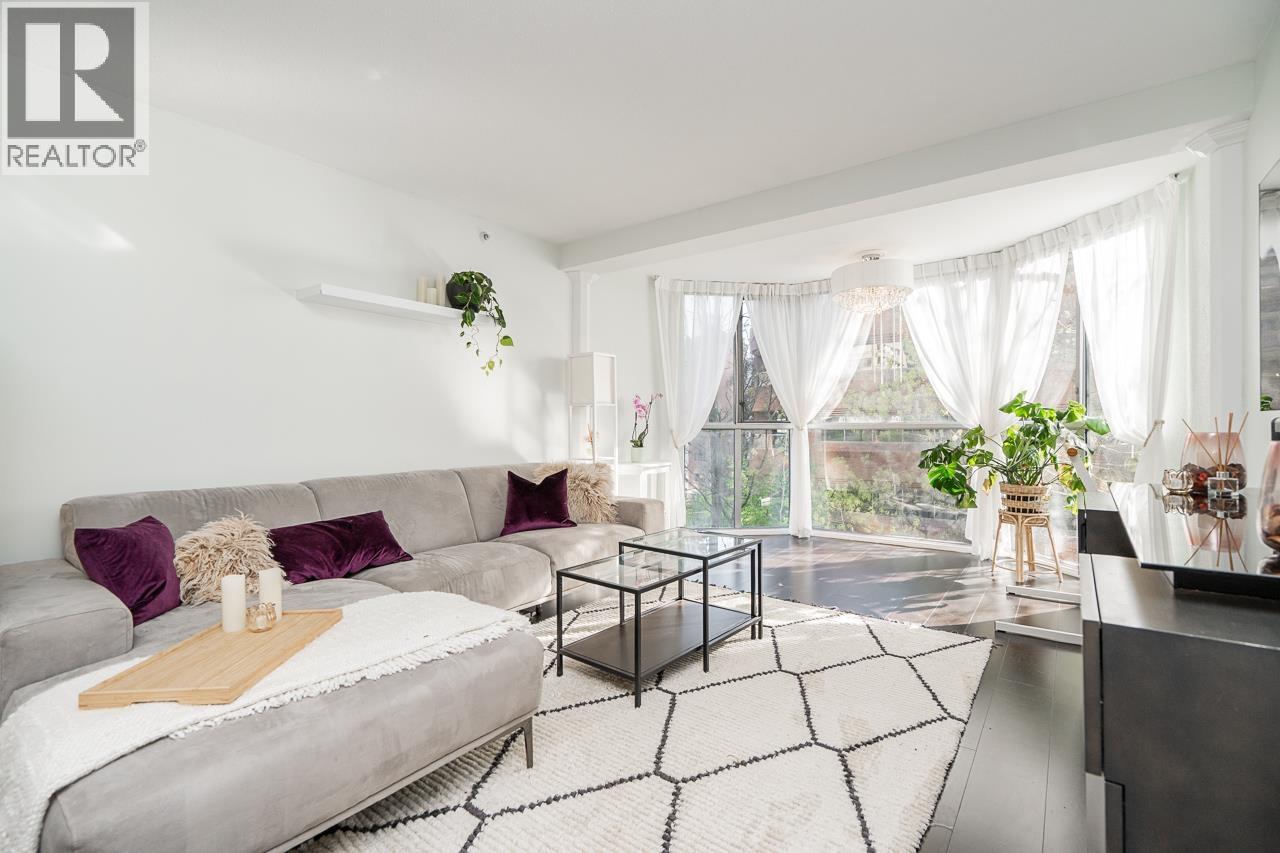 403 811 HELMCKEN STREET|Vancouver, British Columbia V6Z1B1
