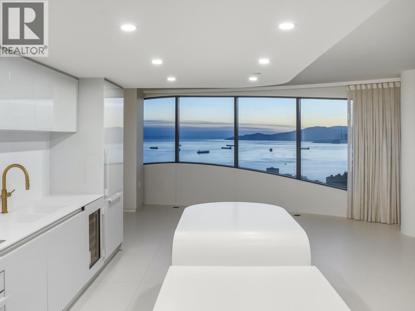 5103 1033 NELSON STREET|Vancouver, British Columbia V6E0E5