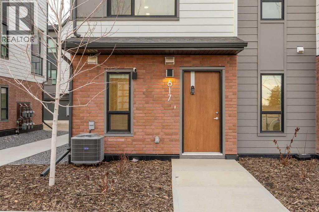 Row / Townhouse for Sale in 617, 20295 Seton Way SE|Calgary, Alberta T3M2J1 3