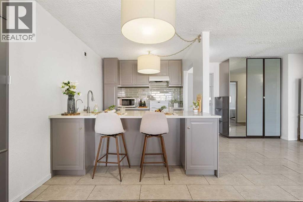 Apartment for Sale in 1406, 221 6 Avenue SE|Calgary, Alberta T2G4Z9