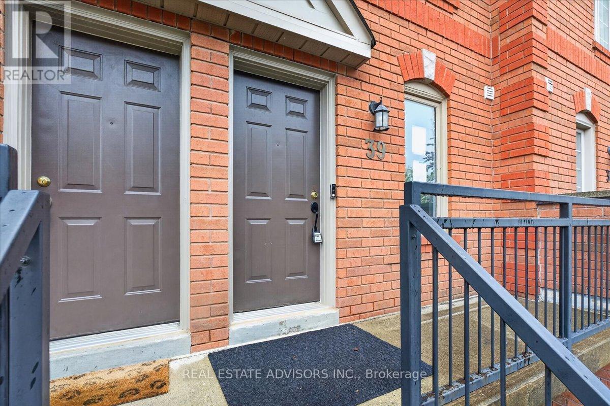 Row / Townhouse for Sale in 39 - 3895 DOUG LEAVENS BOULEVARD|Mississauga (Lisgar), Ontario L5N7G1 2