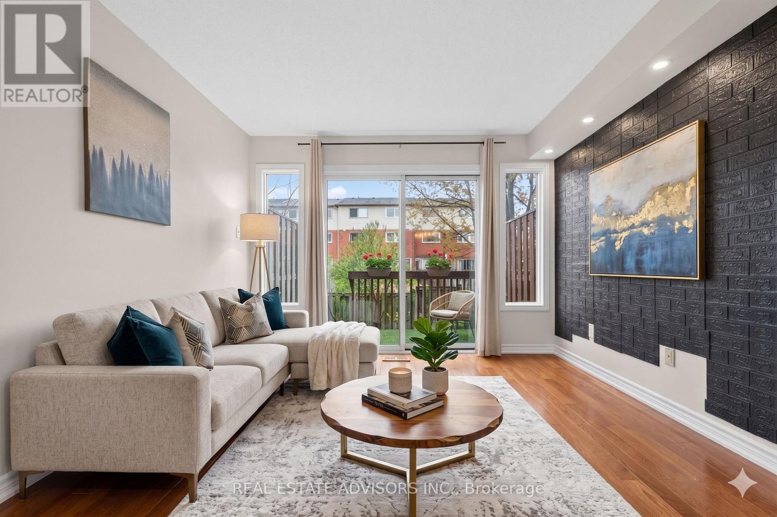 Row / Townhouse for Sale in 39 - 3895 DOUG LEAVENS BOULEVARD|Mississauga (Lisgar), Ontario L5N7G1 3