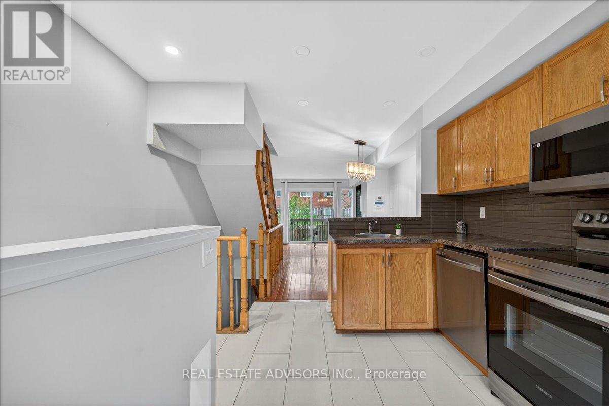 Row / Townhouse for Sale in 39 - 3895 DOUG LEAVENS BOULEVARD|Mississauga (Lisgar), Ontario L5N7G1 5