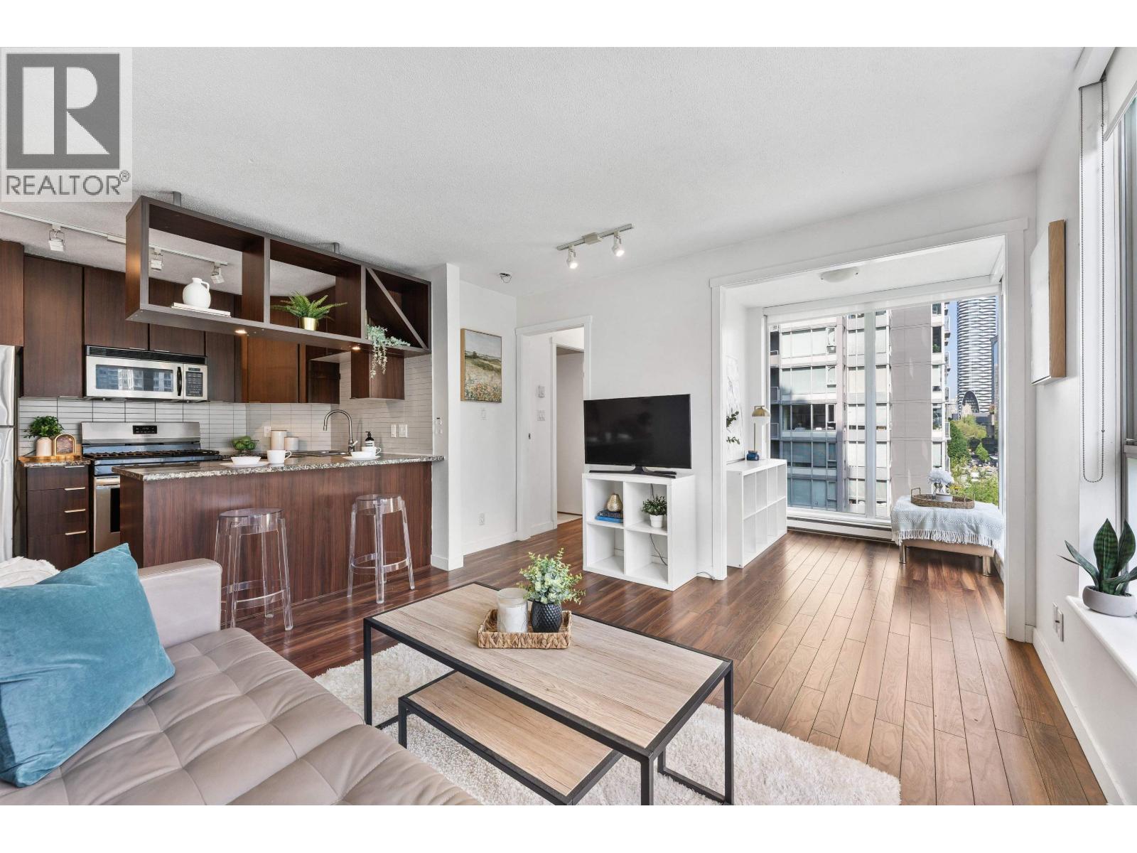1002 1010 RICHARDS STREET|Vancouver, British Columbia V6B1G2