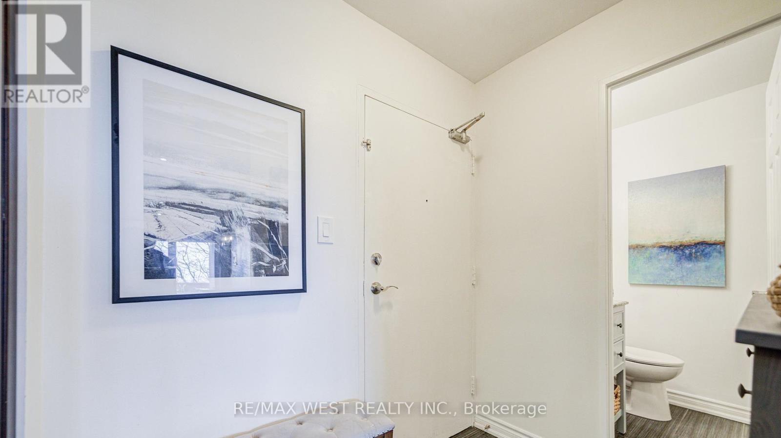 Row / Townhouse for Sale in 320 - 3025 THE CREDIT WOODLANDS DRIVE|Mississauga (Erindale), Ontario L5C2V3 4