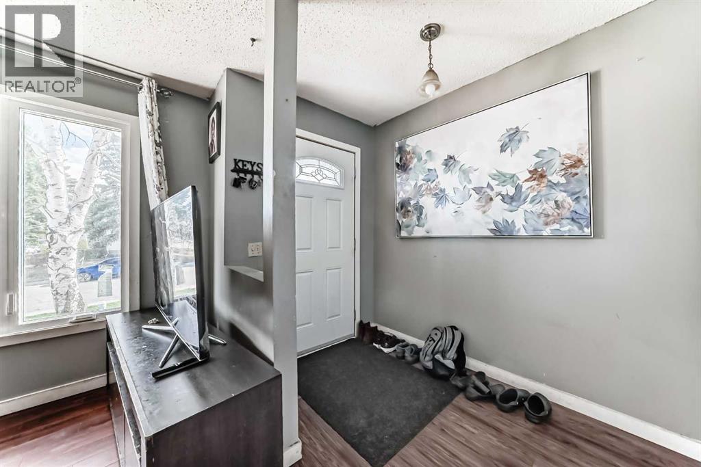 Duplex for Sale in 4 Fonda Crescent SE|Calgary, Alberta T2A5S6 4