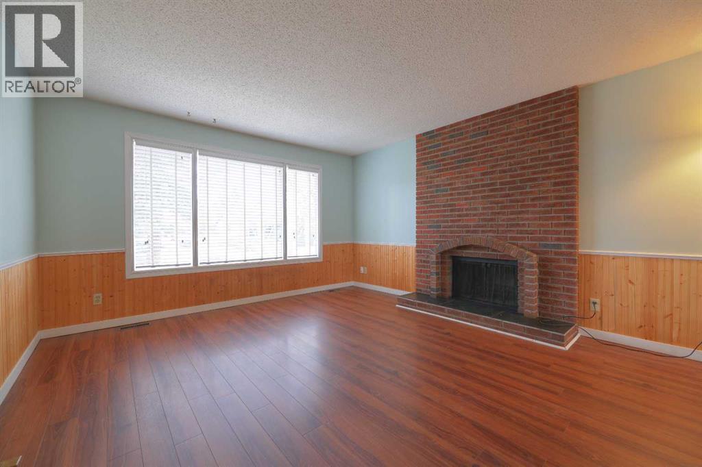 Duplex for Sale in 6501 Coach Hill Road SW|Calgary, Alberta T3H1B5 4