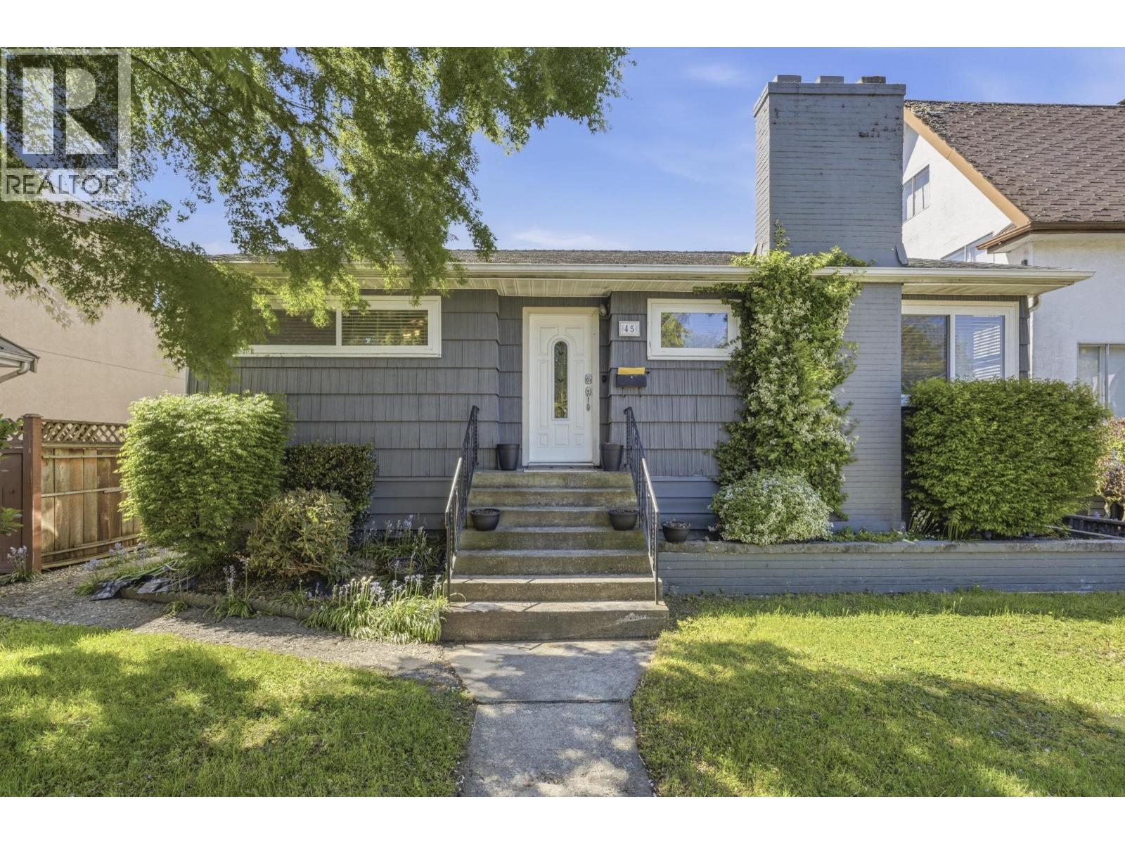 45 RENFREW STREET|Vancouver, British Columbia V5K4A5