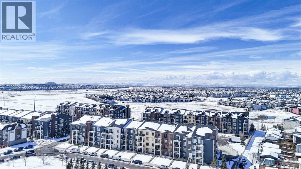 Apartment for Sale in 4311, 99 Copperstone Park|Calgary, Alberta T2Z5C9 3