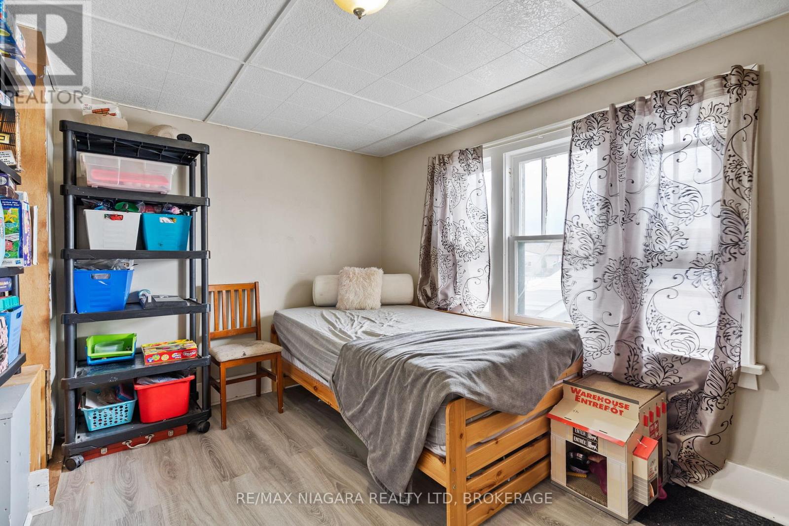 property-image