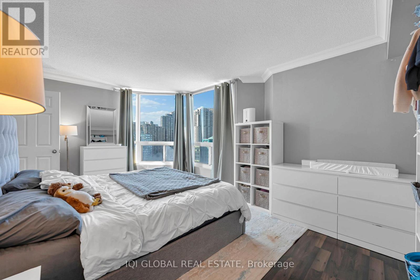 property-image