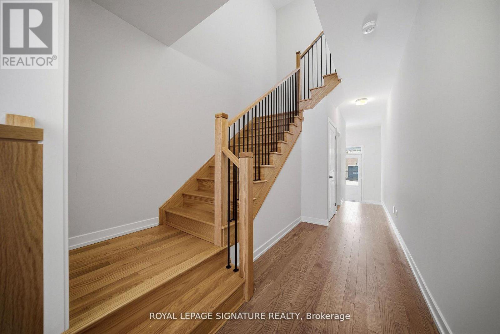 Row / Townhouse for Sale in 1201 DARTMOUTH CRESCENT|Oakville (JM Joshua Meadows), Ontario L6H8C3 3